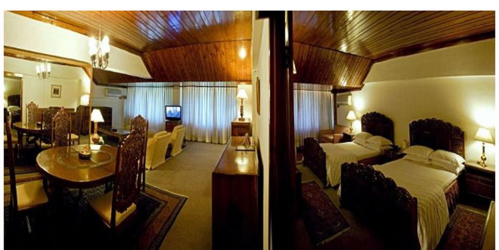 Hotel Broadway ศรีนาการ์ ภายนอก รูปภาพ