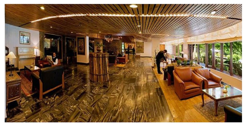 Hotel Broadway ศรีนาการ์ ภายนอก รูปภาพ